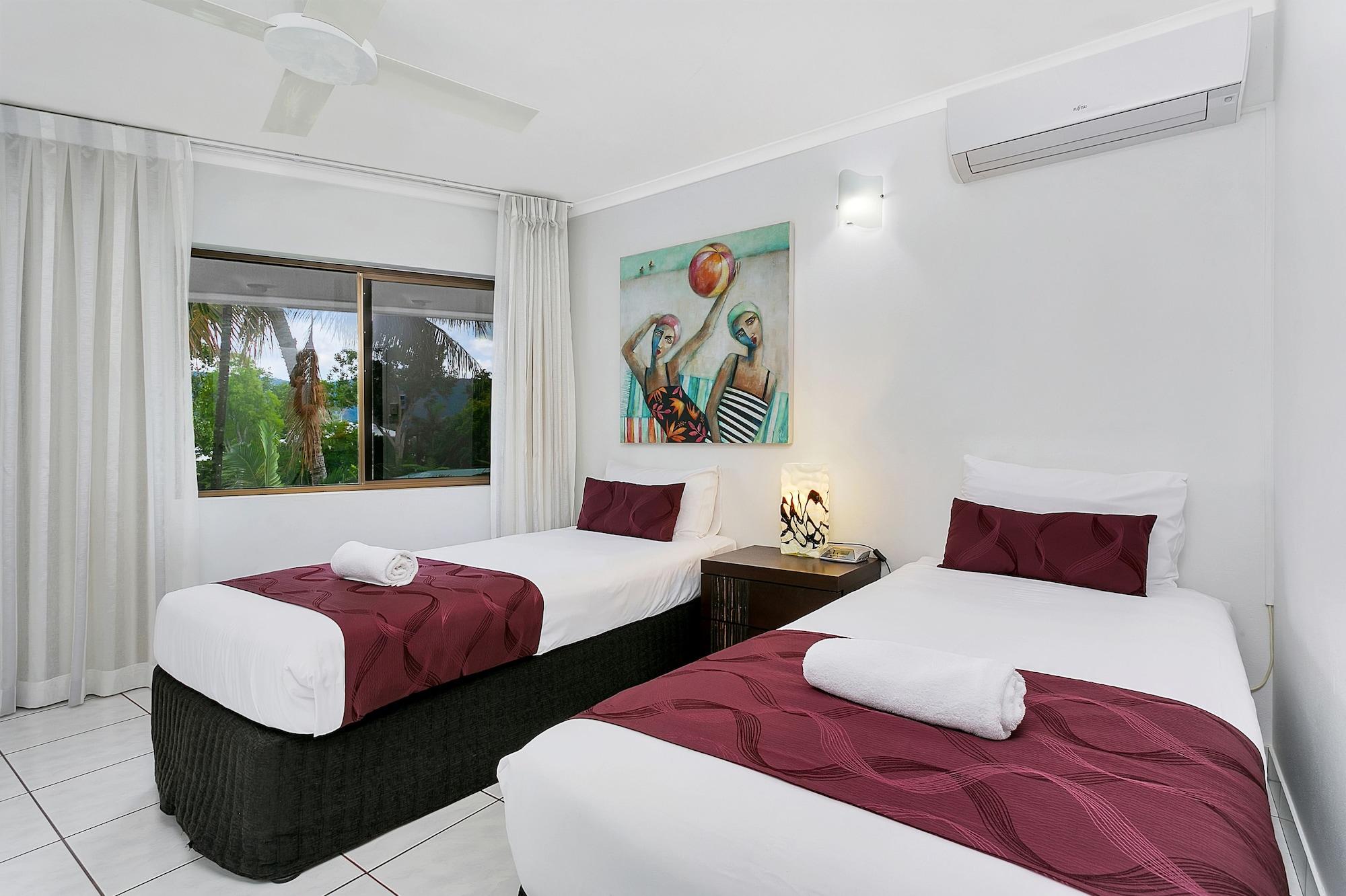 Roydon Beachfront Apartments Trinity Beach Dış mekan fotoğraf
