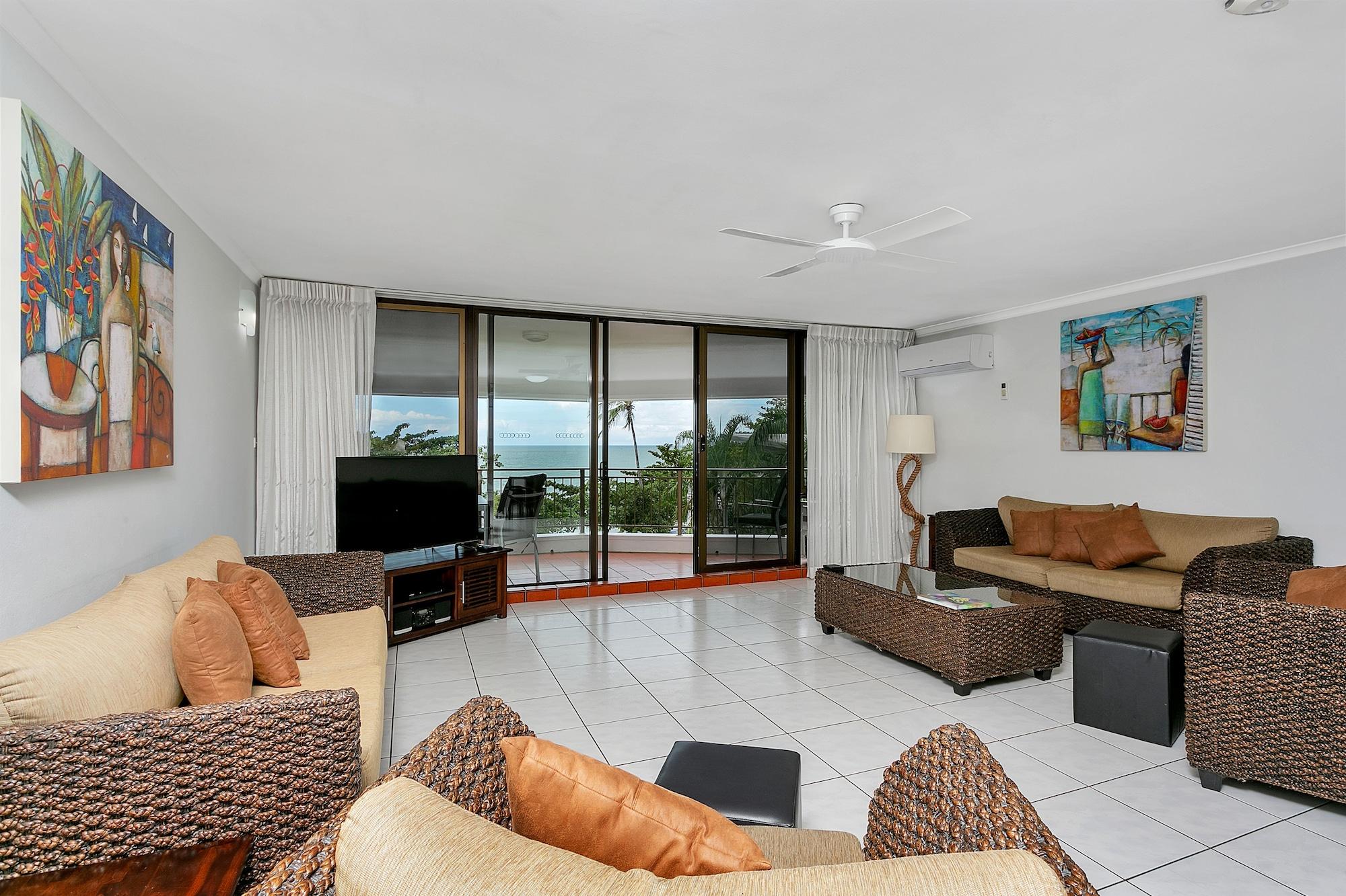 Roydon Beachfront Apartments Trinity Beach Dış mekan fotoğraf