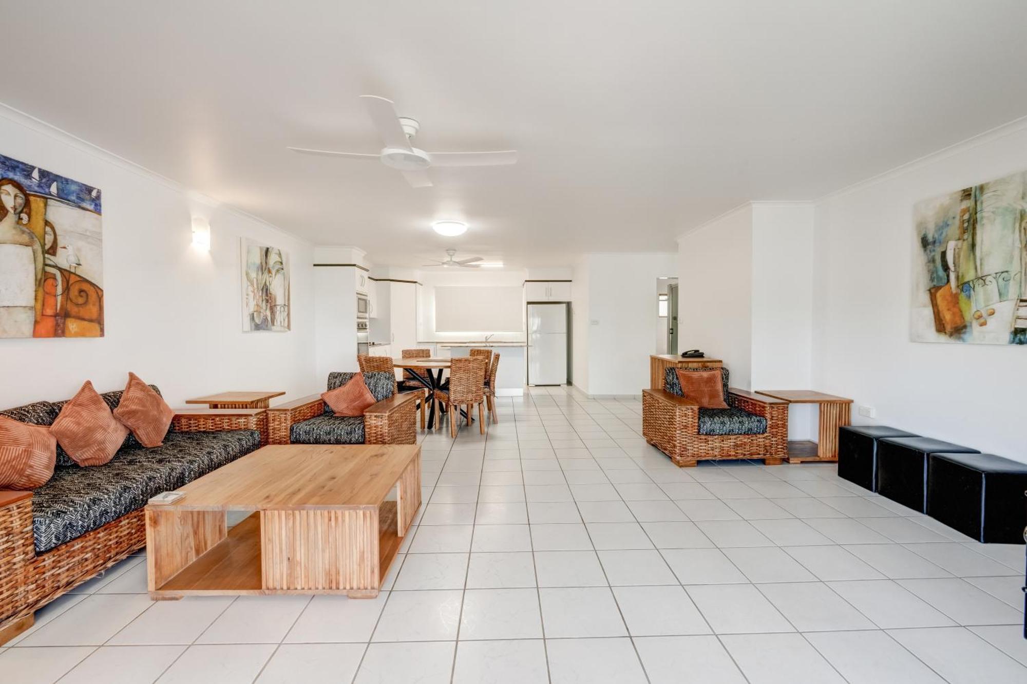 Roydon Beachfront Apartments Trinity Beach Dış mekan fotoğraf