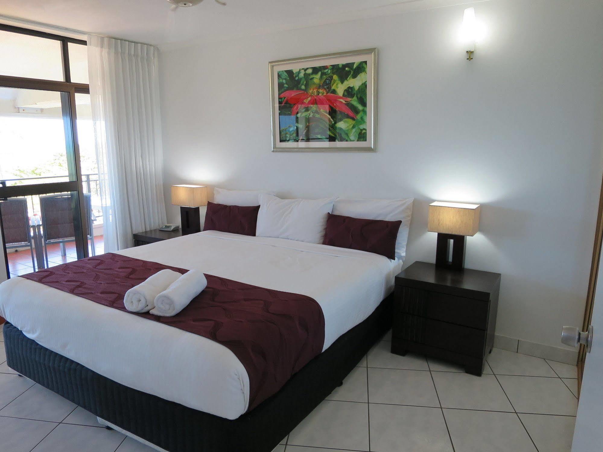 Roydon Beachfront Apartments Trinity Beach Dış mekan fotoğraf